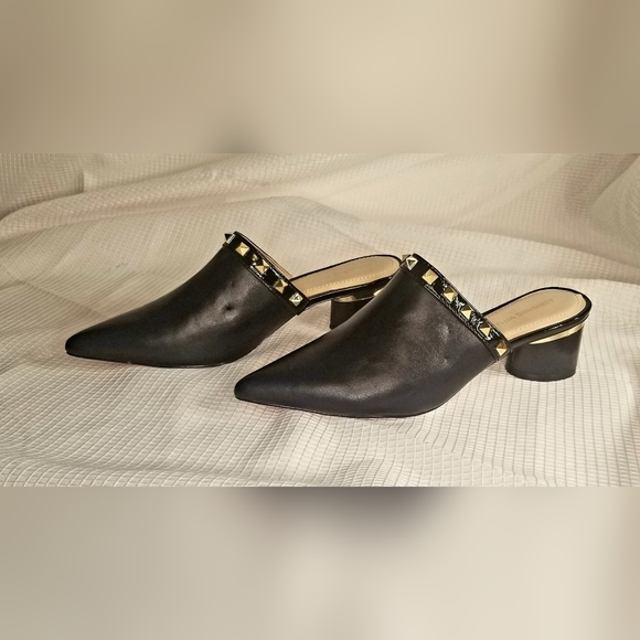 GORGEOUS Adrienne Vittadini Mules - Picture 5 of 13